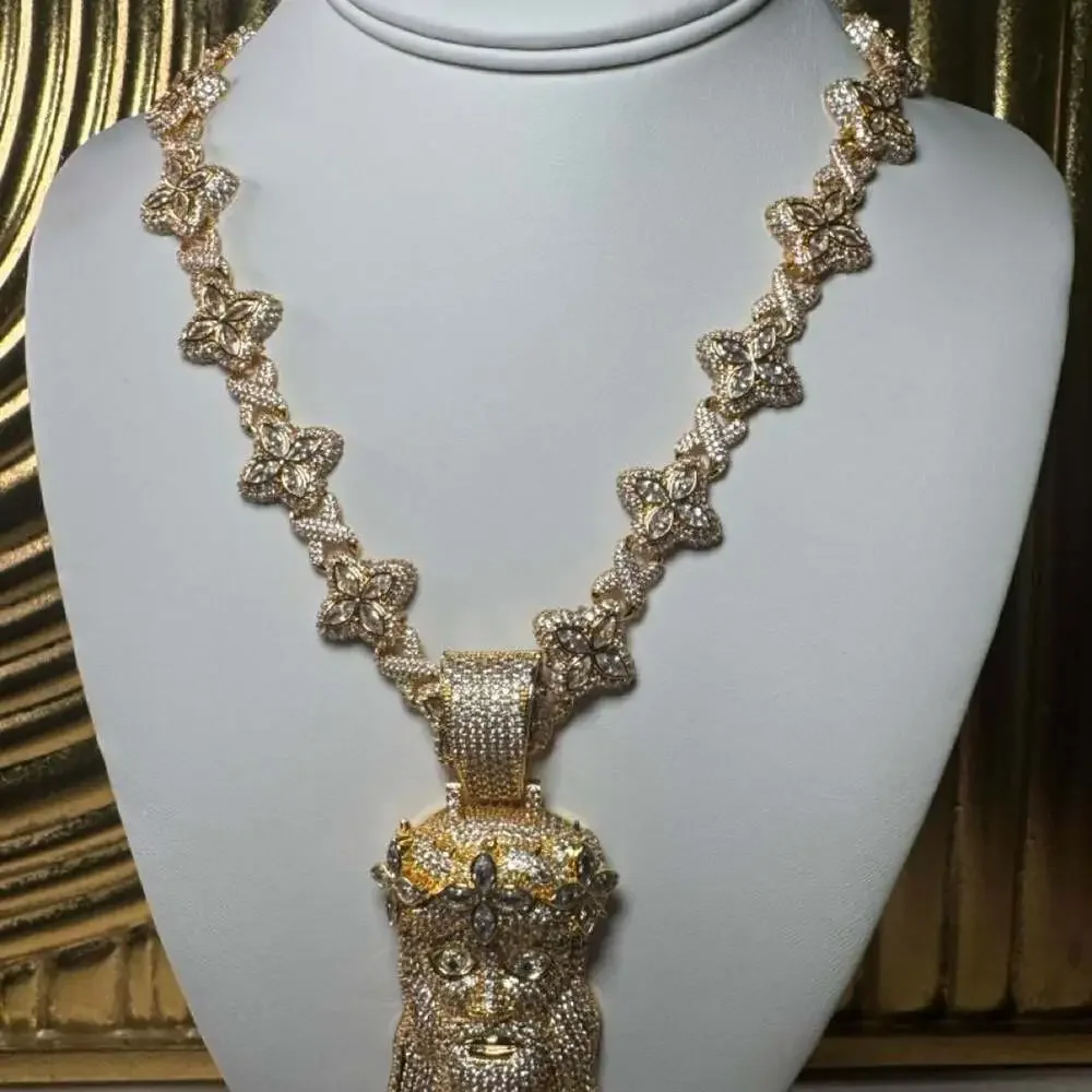 Iced Out Gold Jesus Piece B 0 A 6